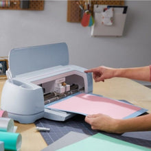 Cargar imagen en el visor de la galería, Cricut Maker 3