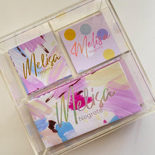 Cargar imagen en el visor de la galería, Caja de acrílico con 30 sobres / 20 tarjetas