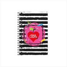 Cargar imagen en el visor de la galería, Libreta portadas maestr@s 🍎